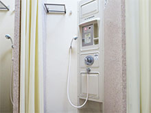 西トイレ・シャワー棟