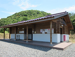 トイレ・シャワー棟